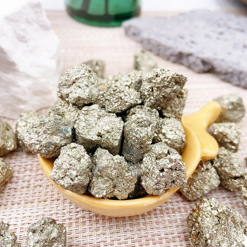 Natural Stones Pyrite Crystal Cluster Irregular Stone Rock Mineral Sample Energy Home Decoration Raw Mineral Decoratio