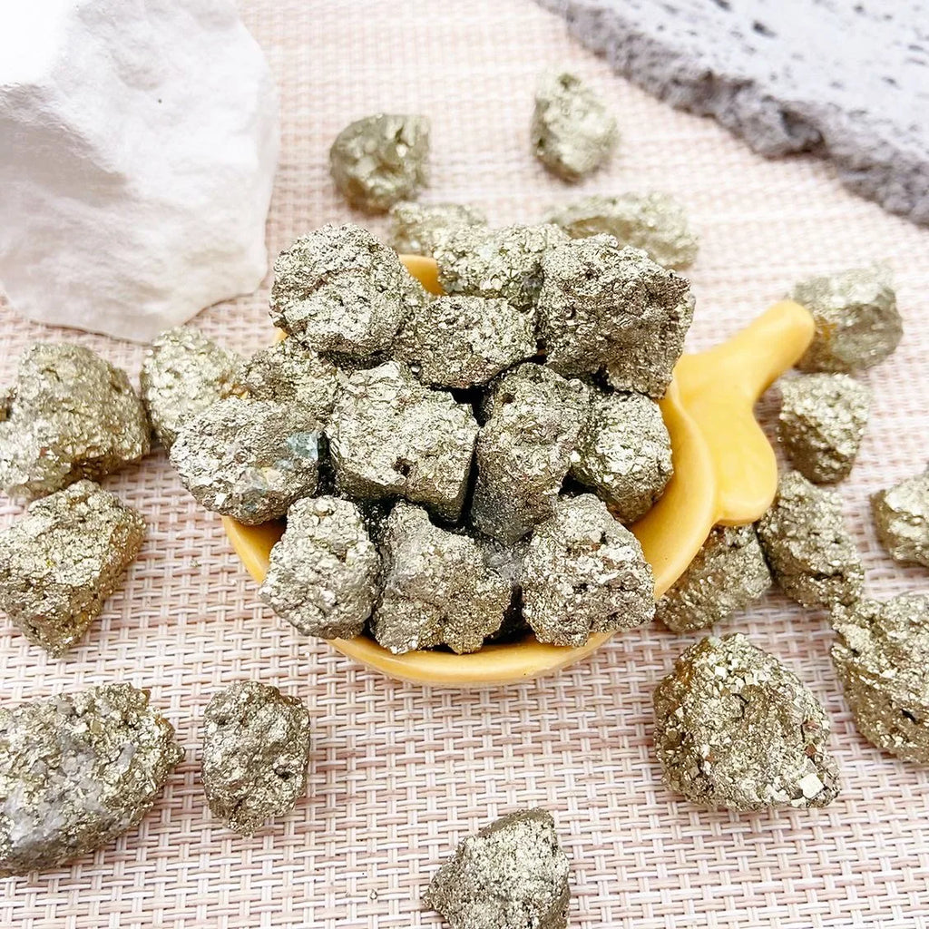 Natural Stones Pyrite Crystal Cluster Irregular Stone Rock Mineral Sample Energy Home Decoration Raw Mineral Decoratio