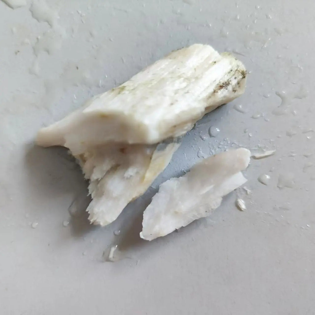 Natural Wollastonite Threadiness Raw Stone Teaching Mineral Specimen Industrial Raw Materials Collection Home Decoration Stone